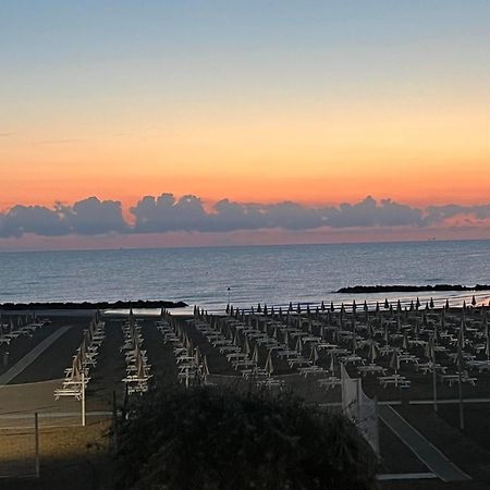 Hotel Cliff Rimini Exterior foto