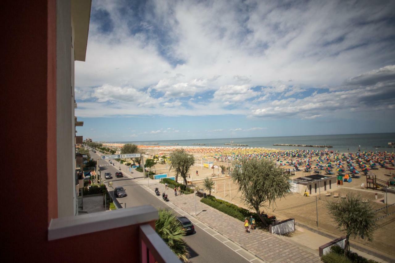 Hotel Cliff Rimini Exterior foto